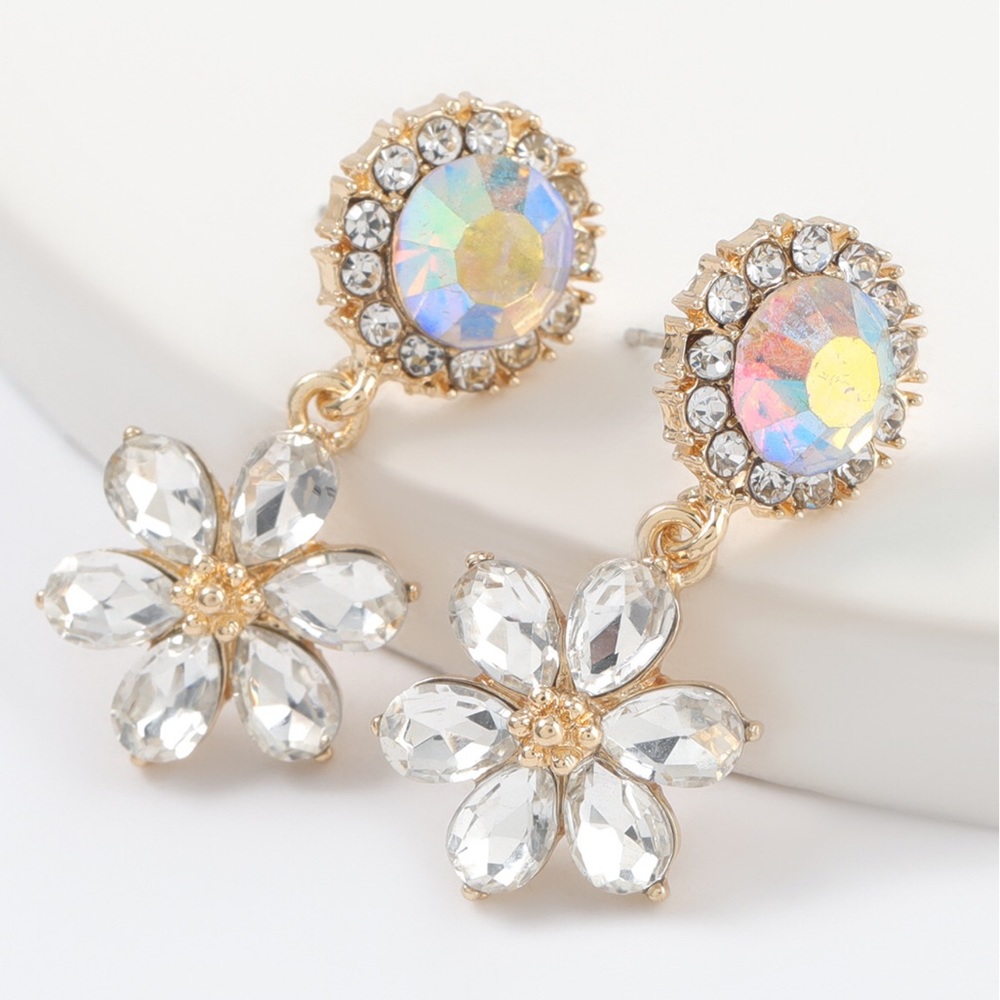 Pretty Iridescent Rhinestone & Heart Earrings!